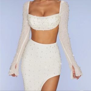 Oh Polly Long Sleeve Embellished 2 piece set
Ivory- LA DESIRADE